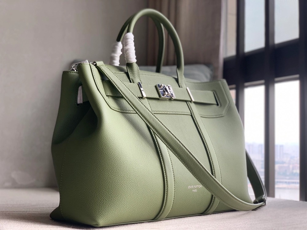 2025 Louis Vuitton Georges Tote Men 41cm