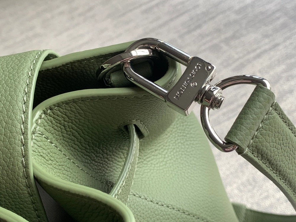 2025 Louis Vuitton Georges Tote Men 41cm
