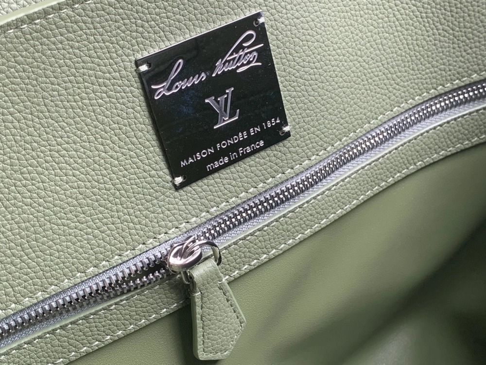 2025 Louis Vuitton Georges Tote Men 41cm