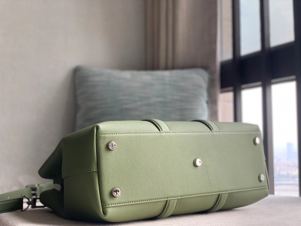 2025 Louis Vuitton Georges Tote Men 41cm