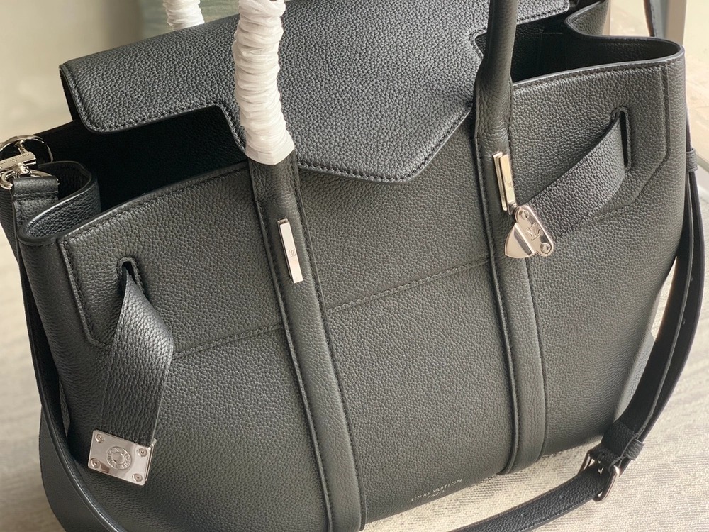 2025 Louis Vuitton Georges Tote Men 41cm