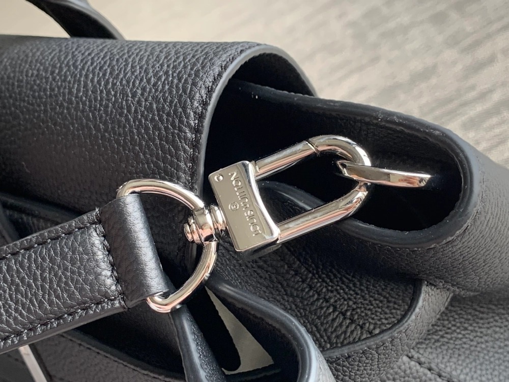 2025 Louis Vuitton Georges Tote Men 41cm