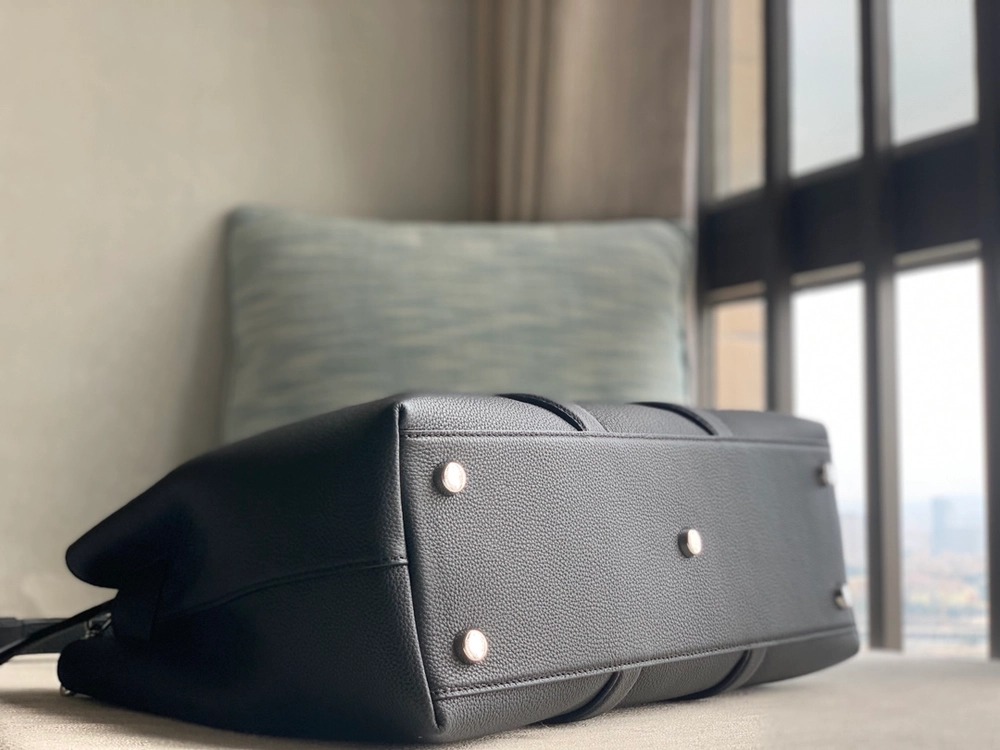 2025 Louis Vuitton Georges Tote Men 41cm