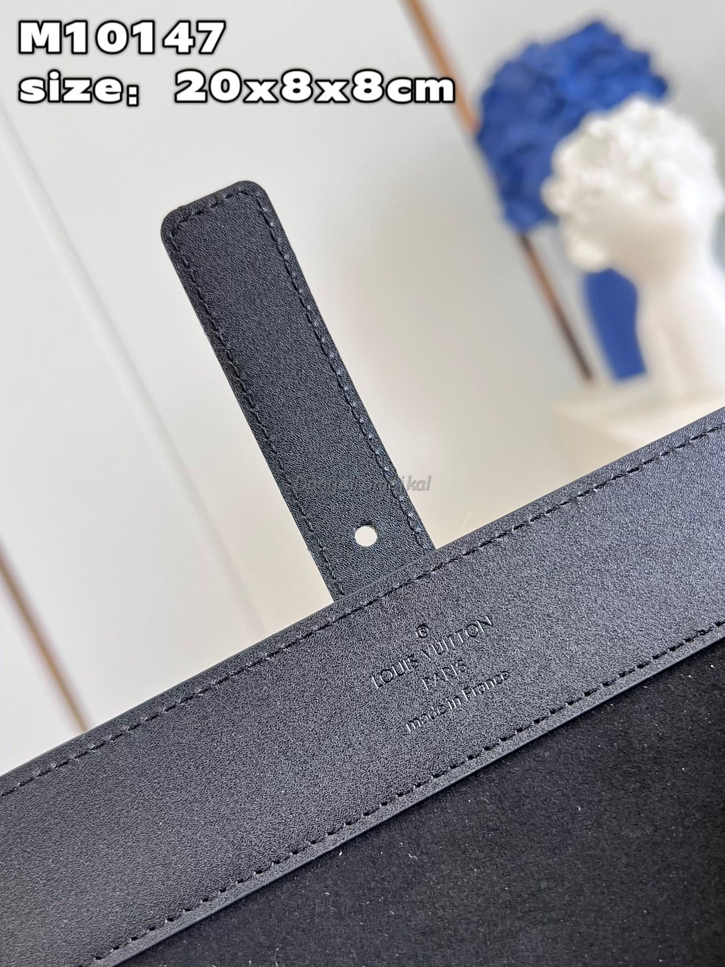 Louis Vuitton M10147 Uhrenetui Monogram Taurillon 20cm