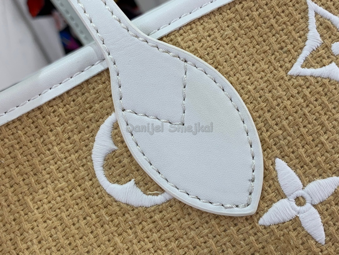 Louis Vuitton M22839 Neverfull MM Other Monogram Canvas 31cm