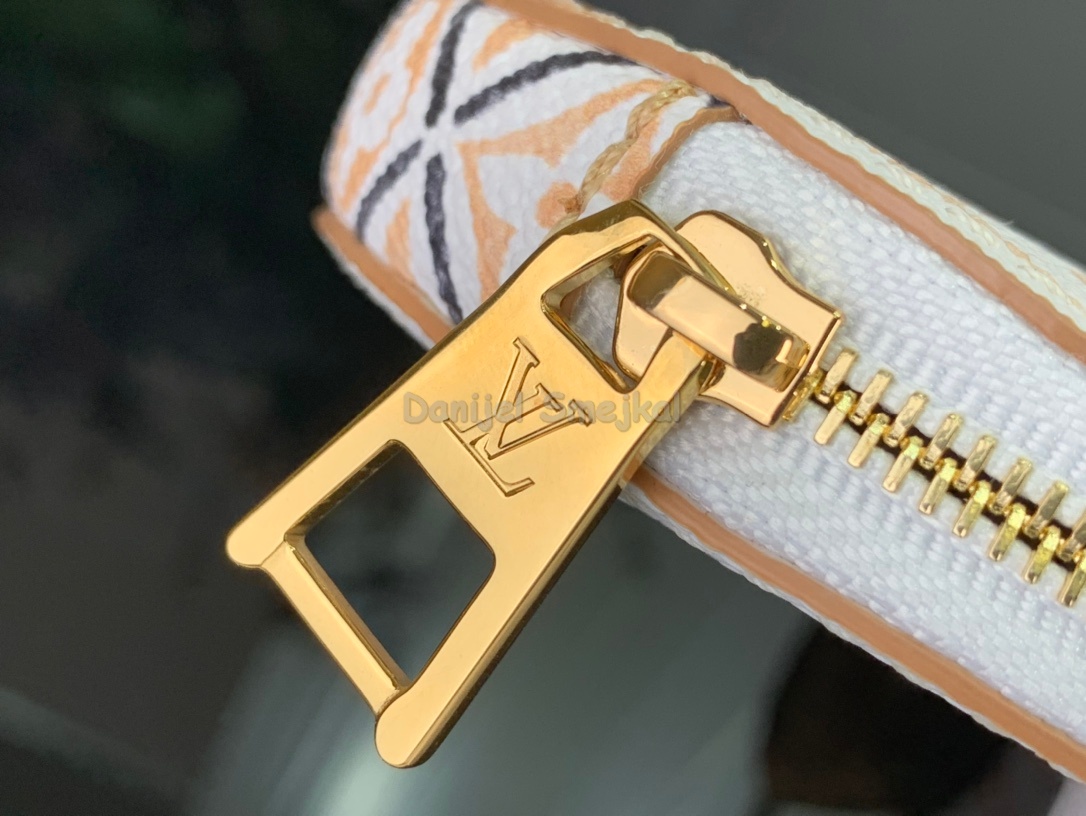 Louis Vuitton M22976 OnTheGo PM Monogram Canvas 25cm