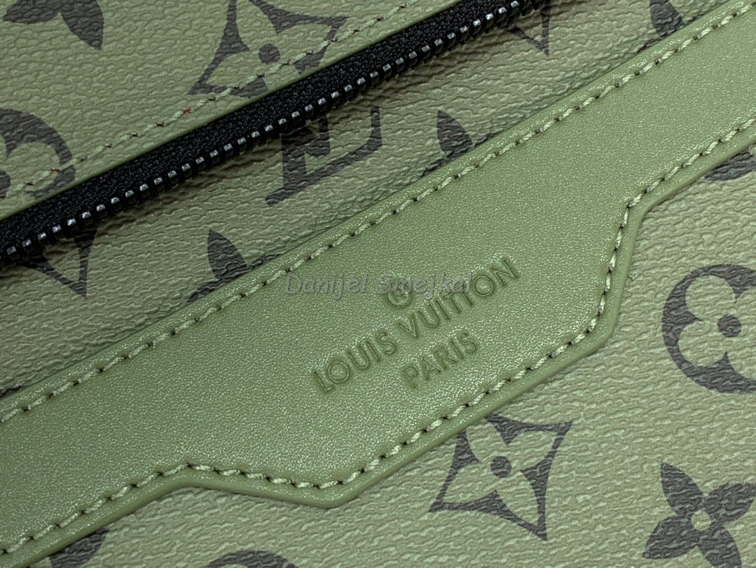 Louis Vuitton M23783 Crossbody 26cm