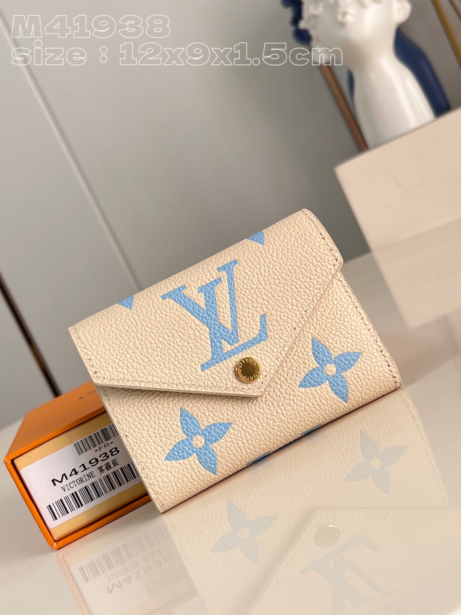 Louis Vuitton M41938 Victorine Wallet Monogram Canvas 