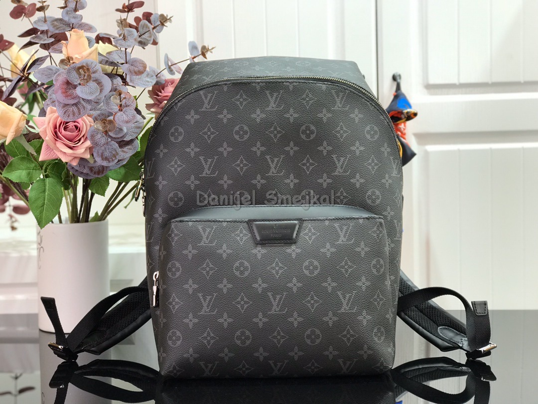 Louis Vuitton M43186 Discovery Rucksack Monogram Eclipse 37cm