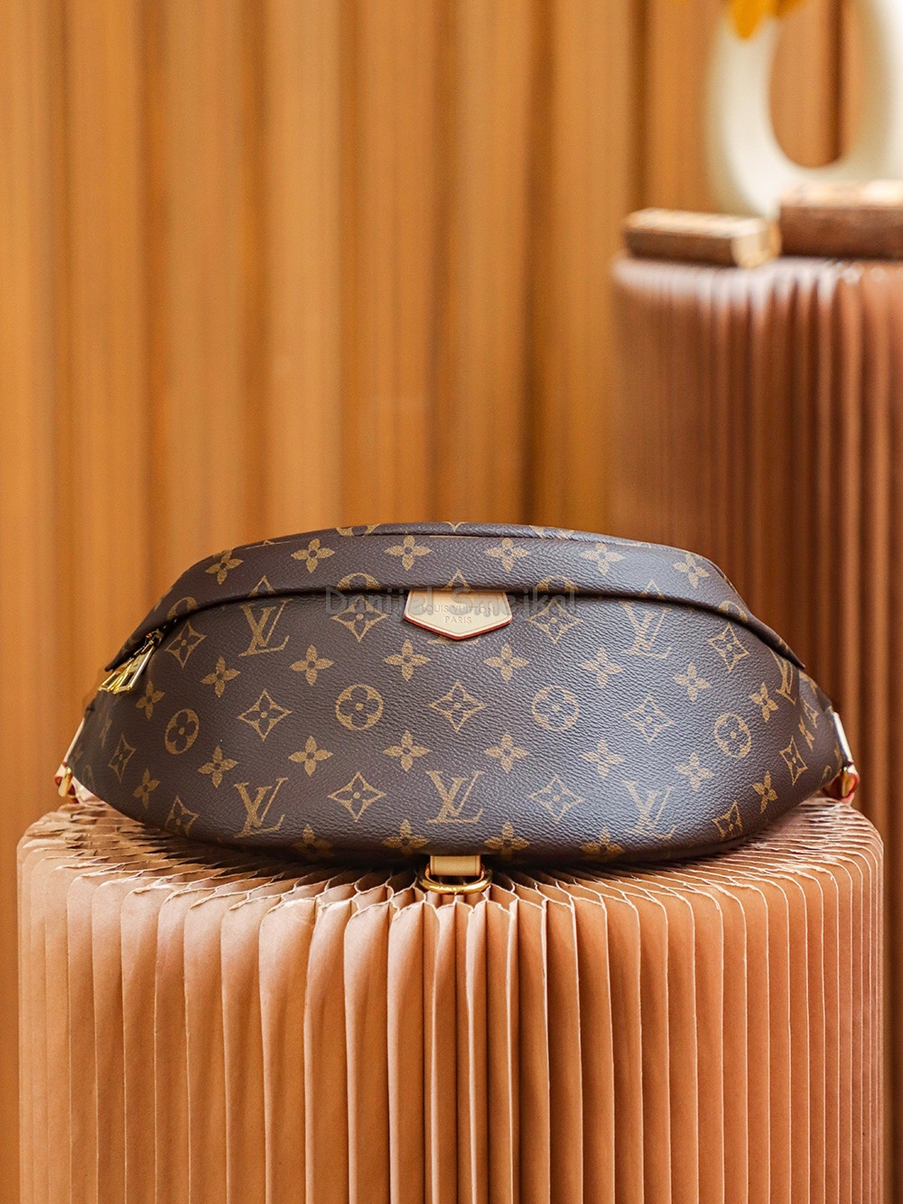 Louis Vuitton M43644 Bumbag Monogram 37cm