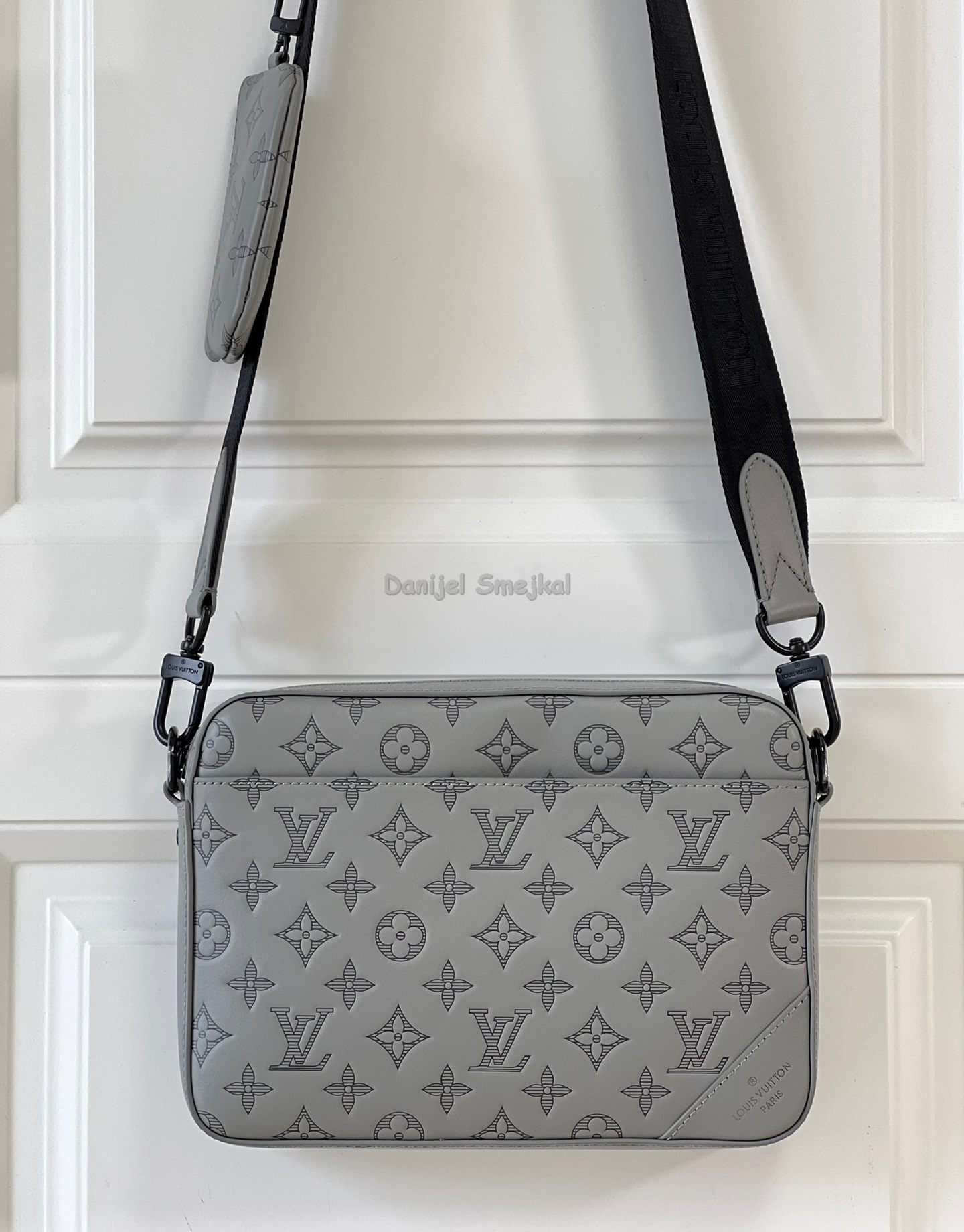 Louis Vuitton M46104 Bag Duo Messenger Monogram Shadow 26cm