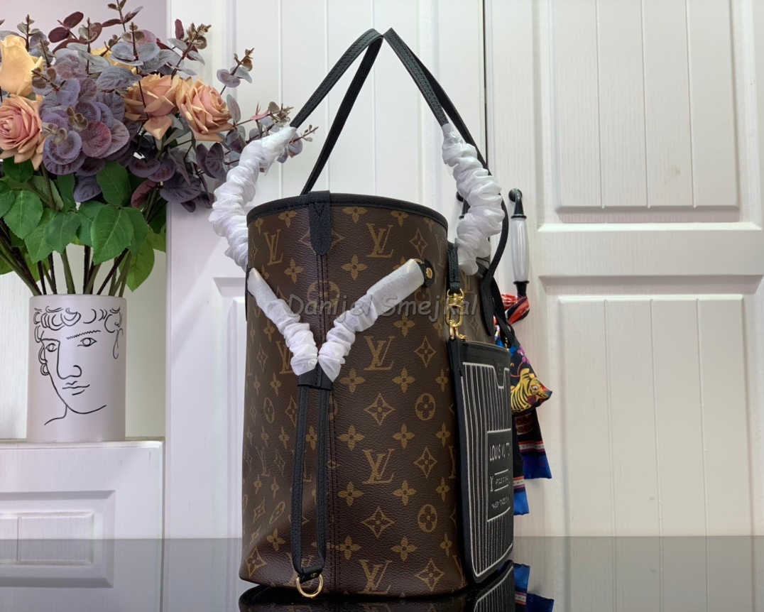 Louis Vuitton M46137 Neverfull MM Monogram Canvas 32cm