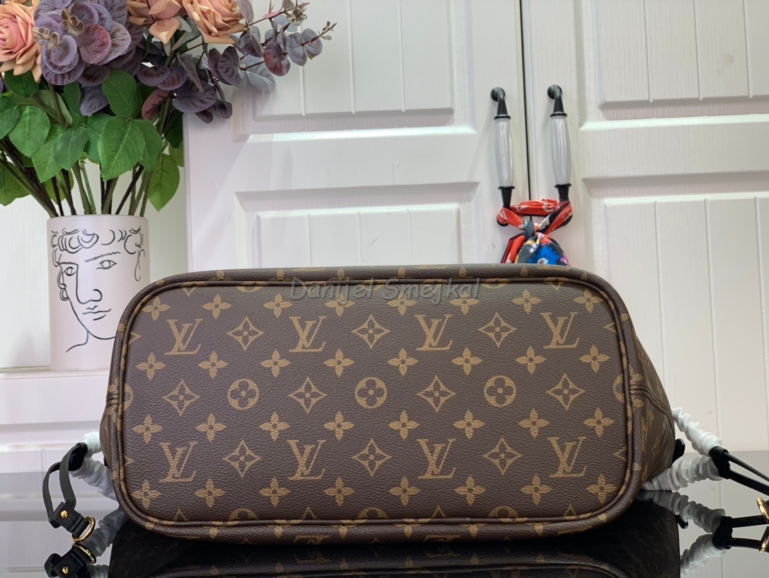 Louis Vuitton M46137 Neverfull MM Monogram Canvas 32cm