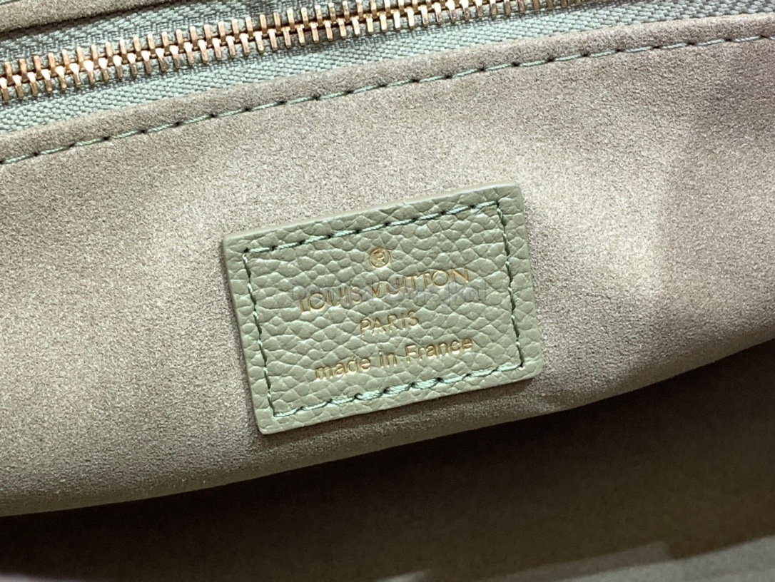 Louis Vuitton M46647 OnTheGo PM Bicolor Monogram Empreinte Leather 25cm