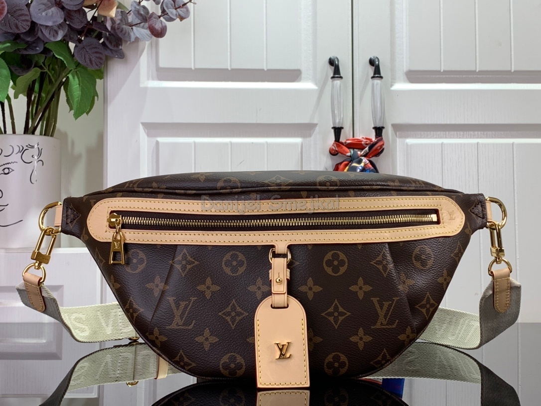 Louis Vuitton M46784 High Rise Monogram Canvas 38cm