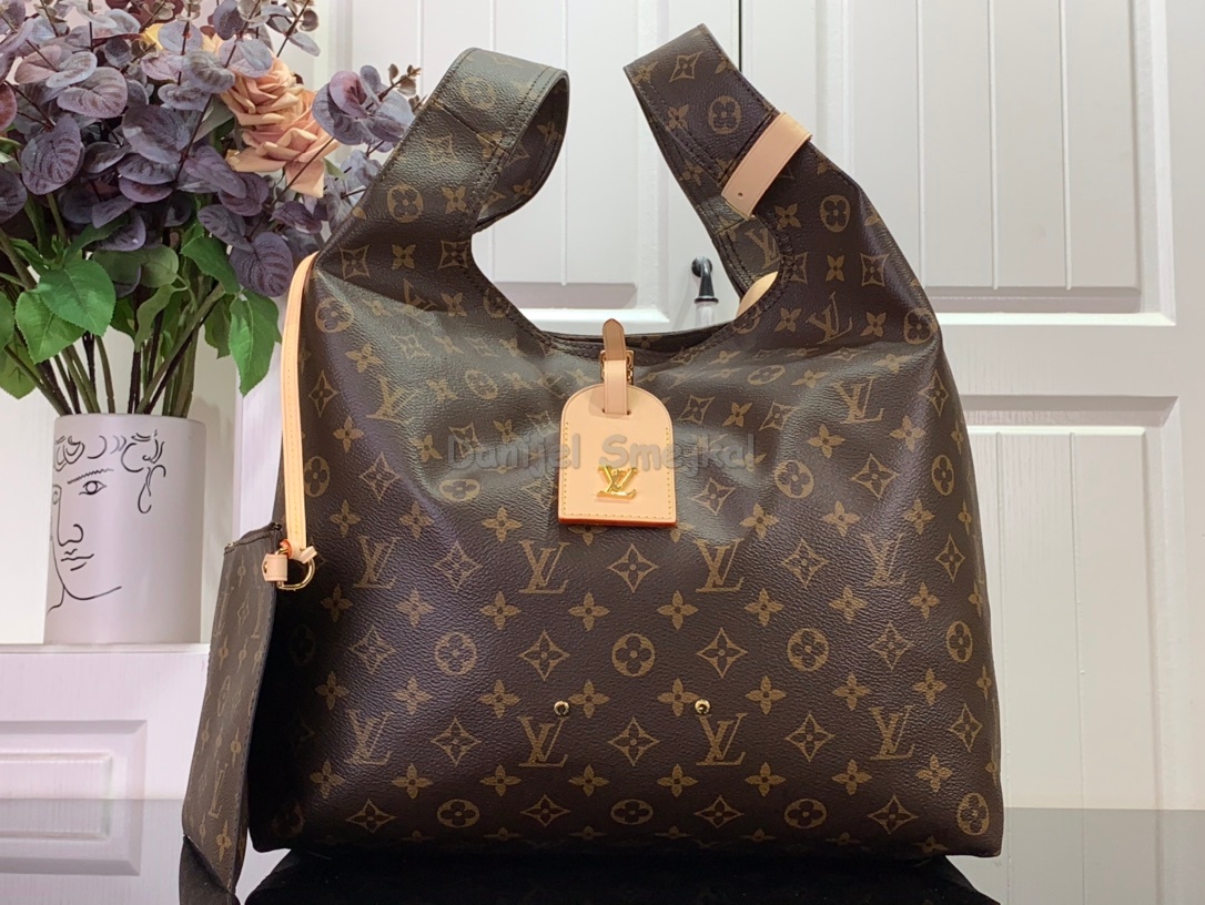 Louis Vuitton M46817 Atlantis GM Monogram Canvas 34cm