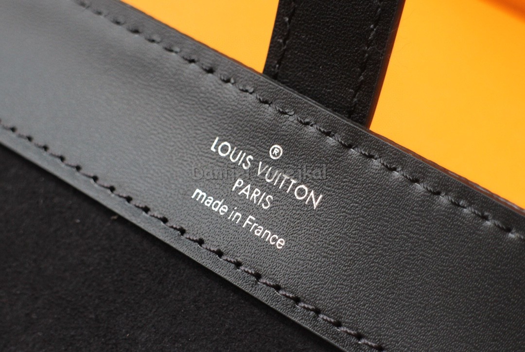 Louis Vuitton M47530 Uhrenetui Monogram Eclipse  20cm