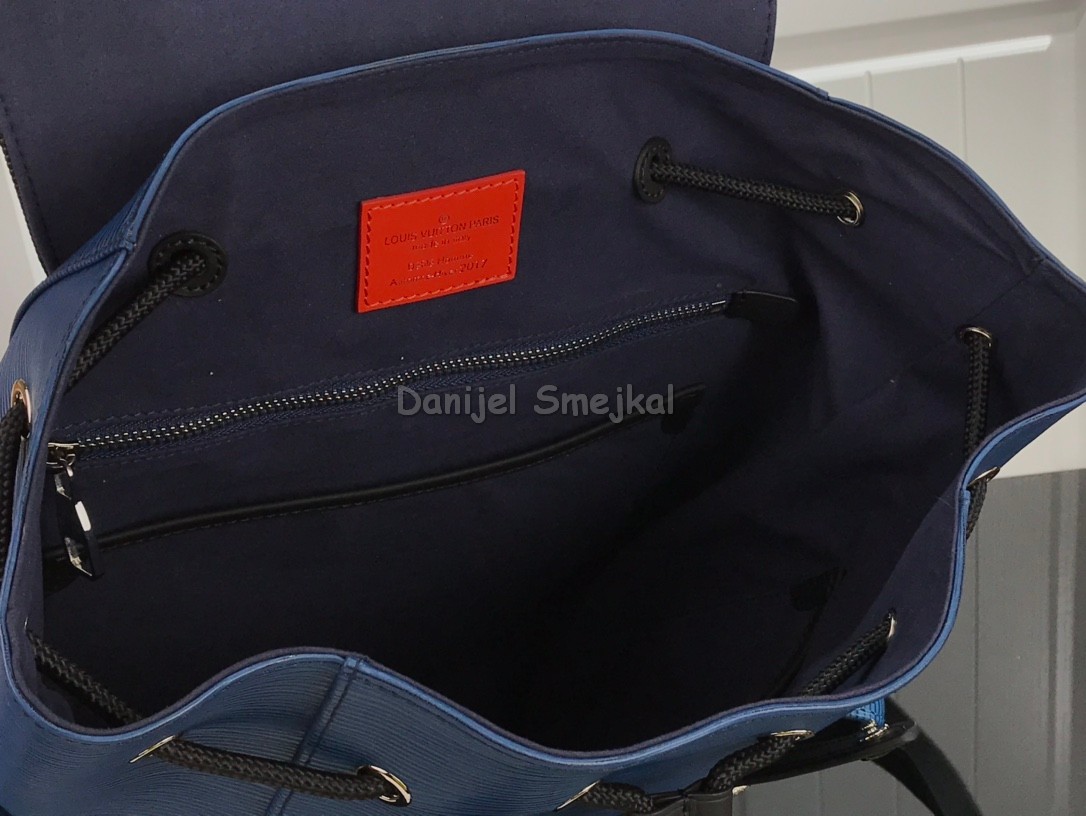 Louis Vuitton M53425 Christopher PM Backpack 41cm