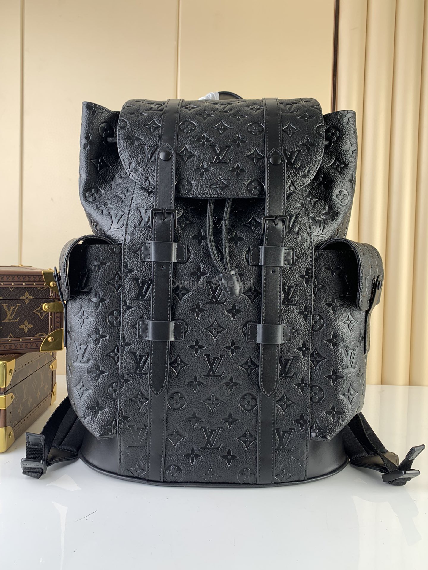 Louis Vuitton M55699 Christopher MM Monogram Taurillon 38cm