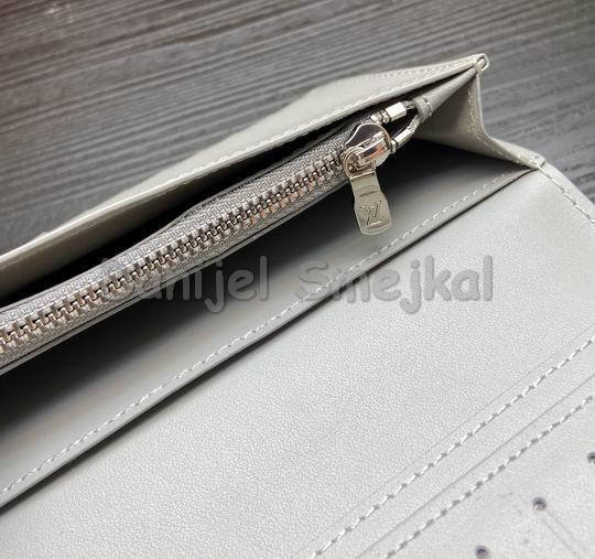 Louis Vuitton M81153  LV Aerogram Portefeuille Brazza Wallet