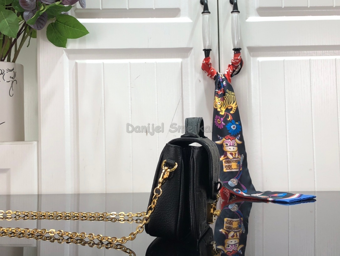 Louis Vuitton M81390 Micro Métis 14cm