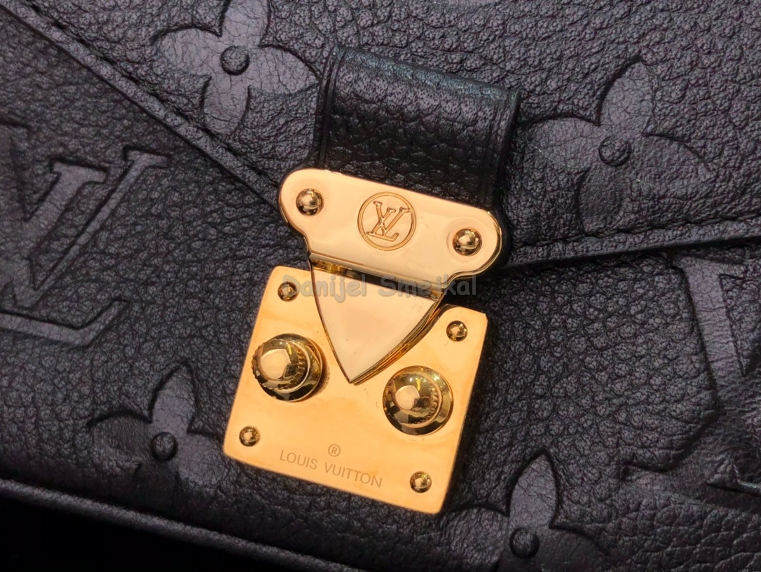 Louis Vuitton M81390 Micro Métis 14cm