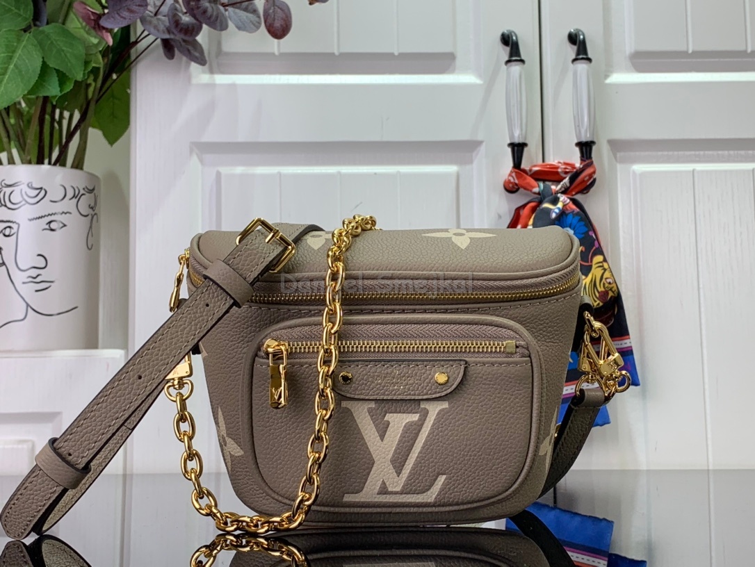 Louis Vuitton M82335 Mini Bumbag Monogram Canvas 17cm