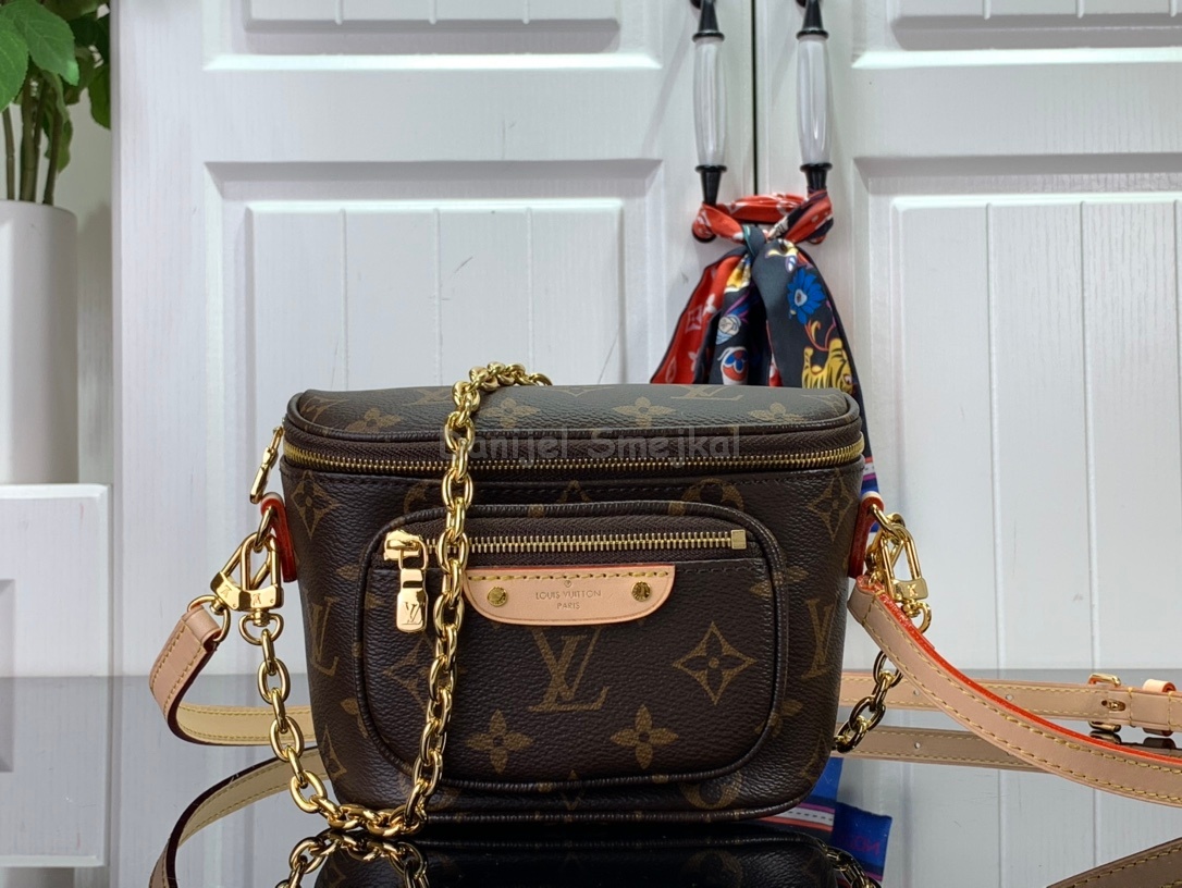 Louis Vuitton M82335 Mini Bumbag Monogram Canvas 17cm