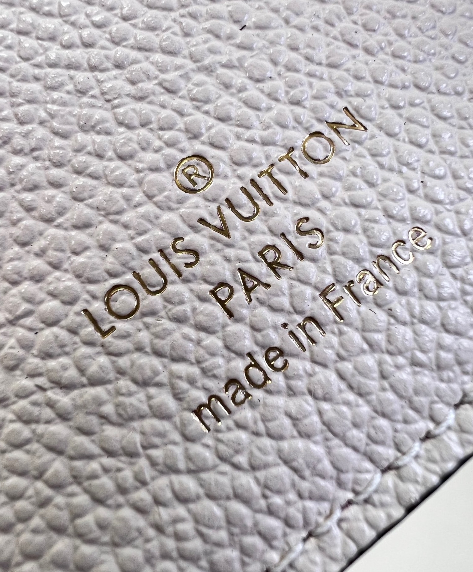 Louis Vuitton M82344 Victorine Monogram Empreinte Leder 