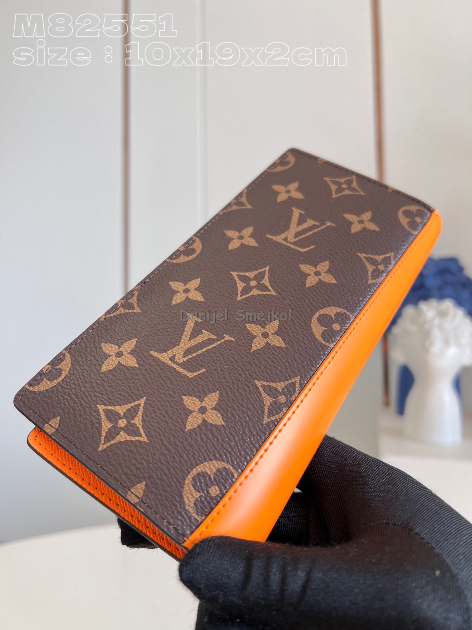 Louis Vuitton M82551 Brazza Wallet Monogram Macassar Canvas