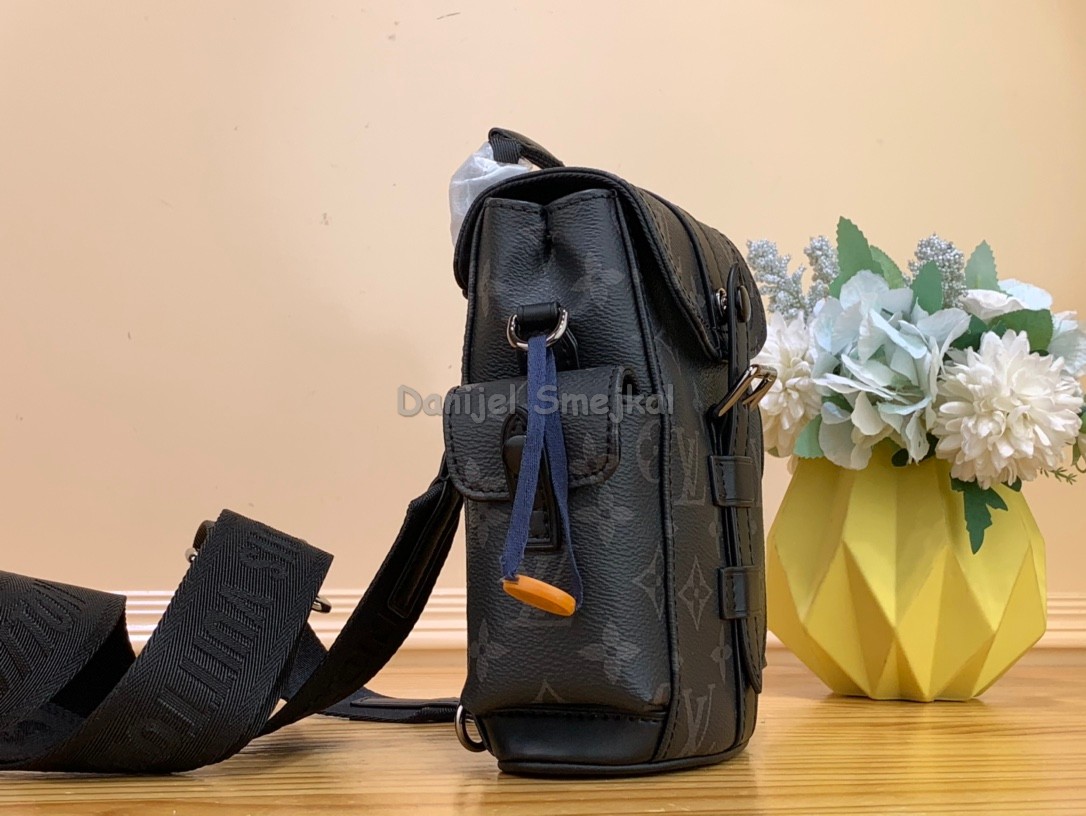 Louis Vuitton M82769 Nano Christopher Monogram Eclipse 14cm 