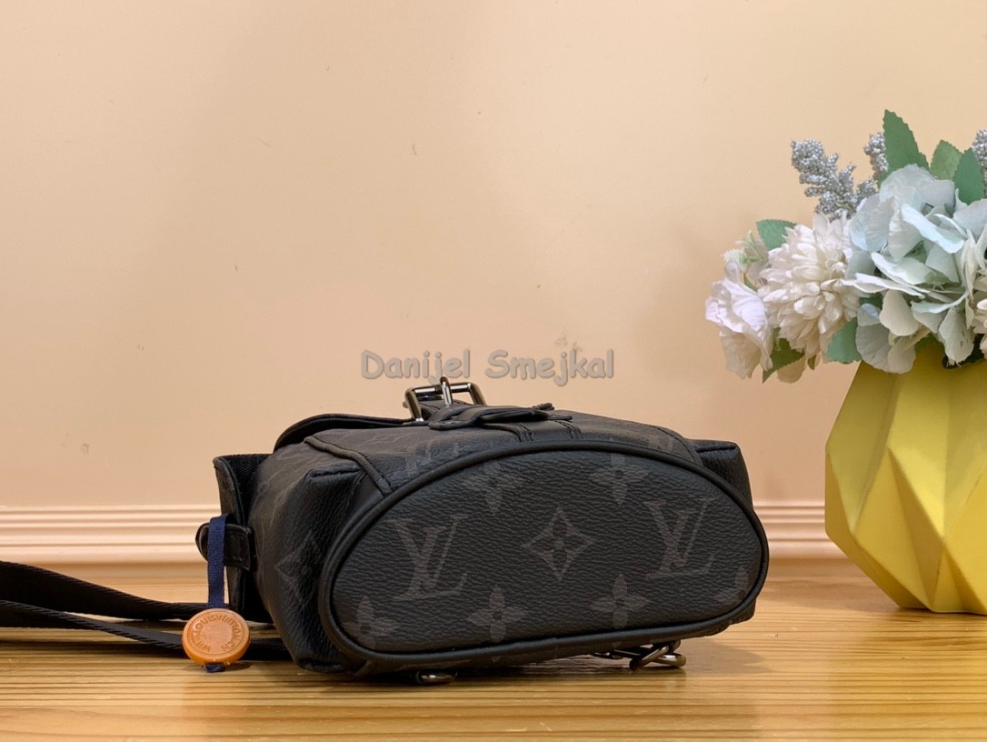 Louis Vuitton M82769 Nano Christopher Monogram Eclipse 14cm 