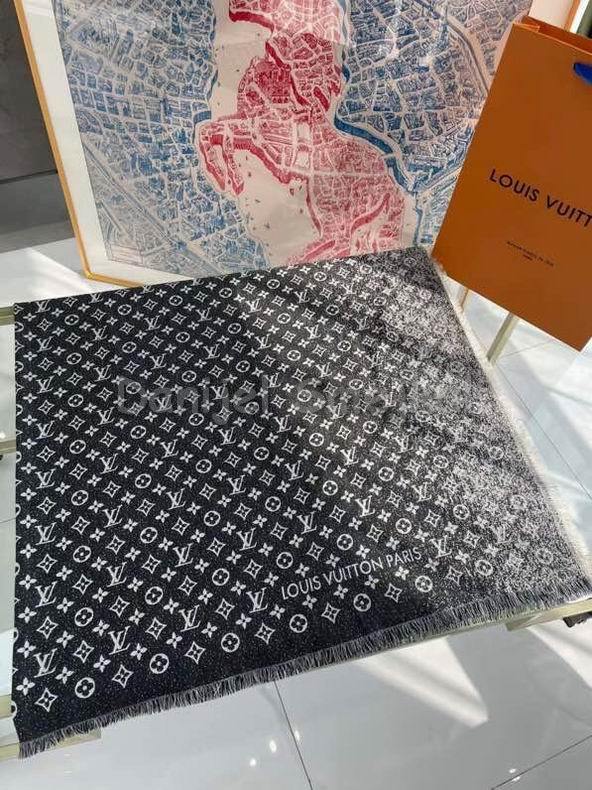 Louis Vuitton Scarf 