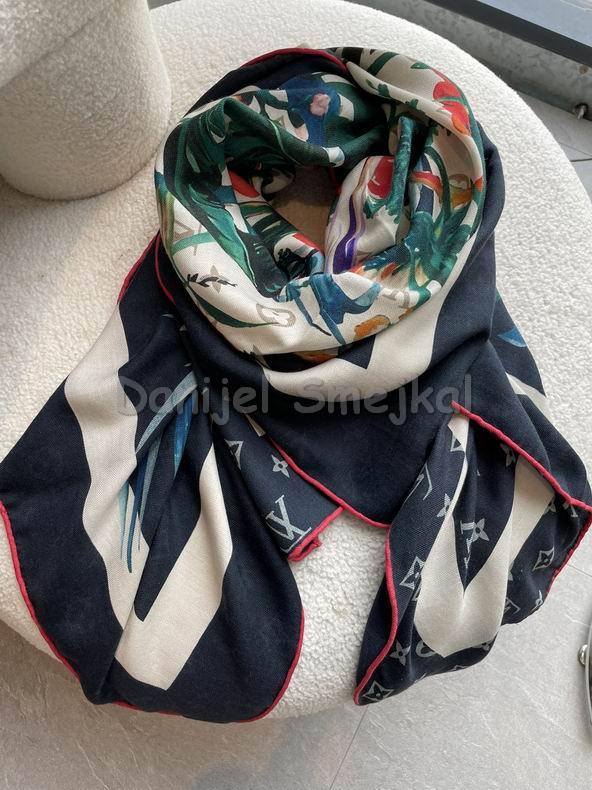 Louis Vuitton Scarf 