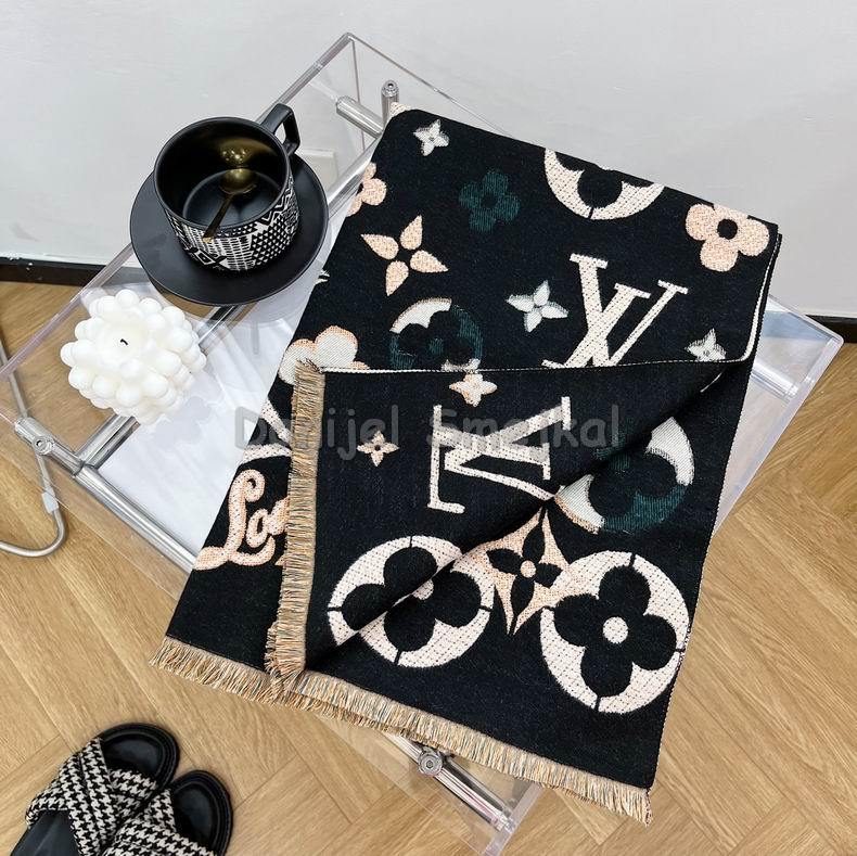 Louis Vuitton Scarf 