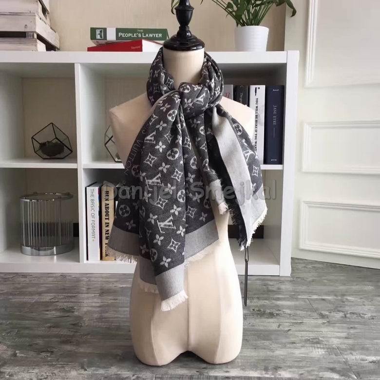 Louis Vuitton Scarf 