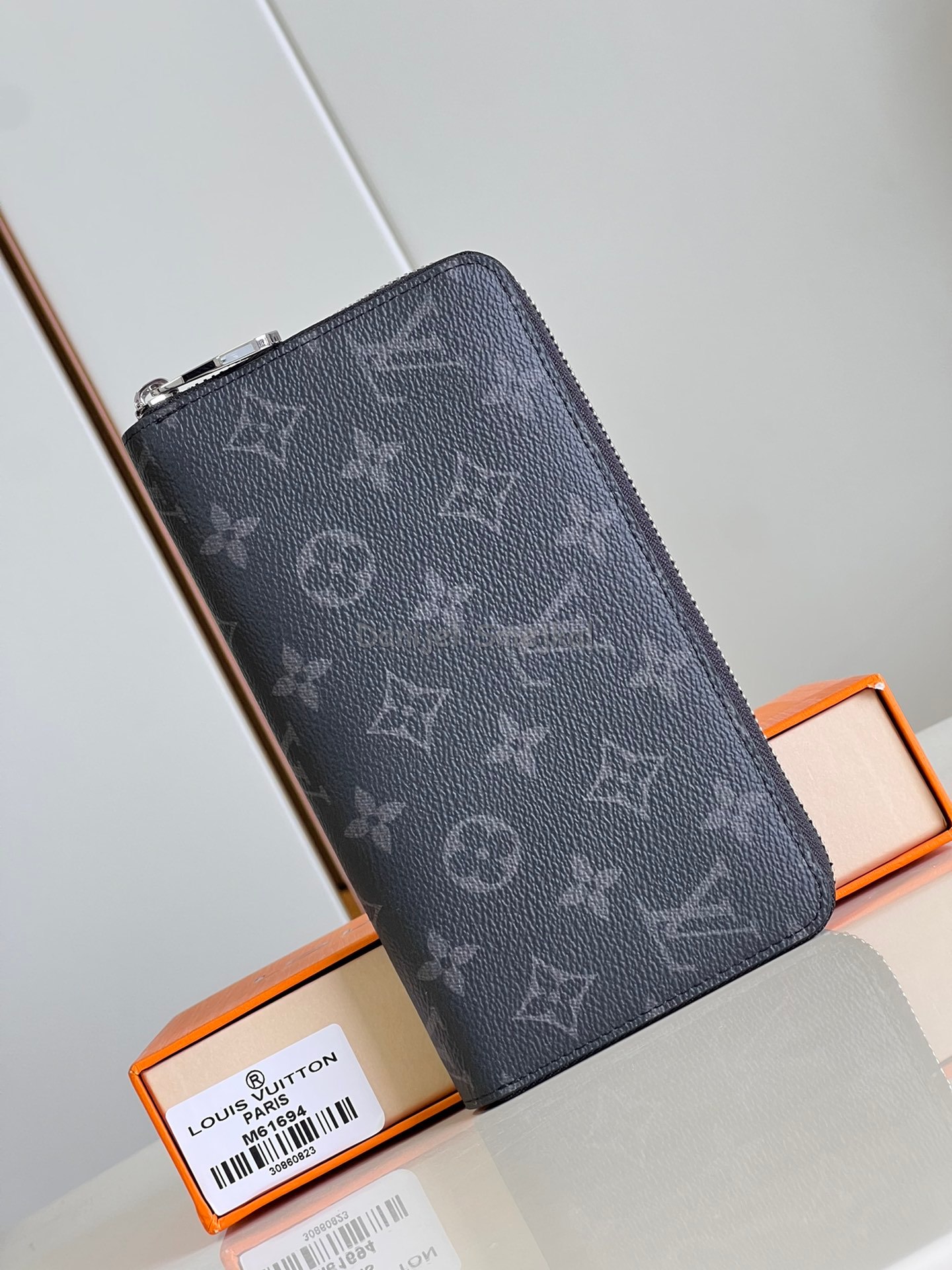 Louis Vuitton Zippy Monogram 