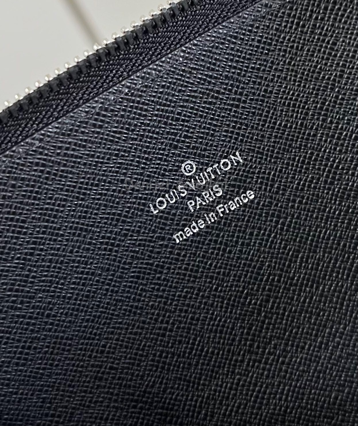 Louis Vuitton Zippy Wallet 