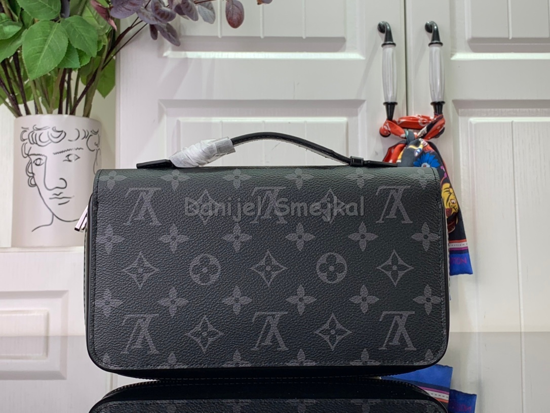 Louis Vuitton Zippy XL 