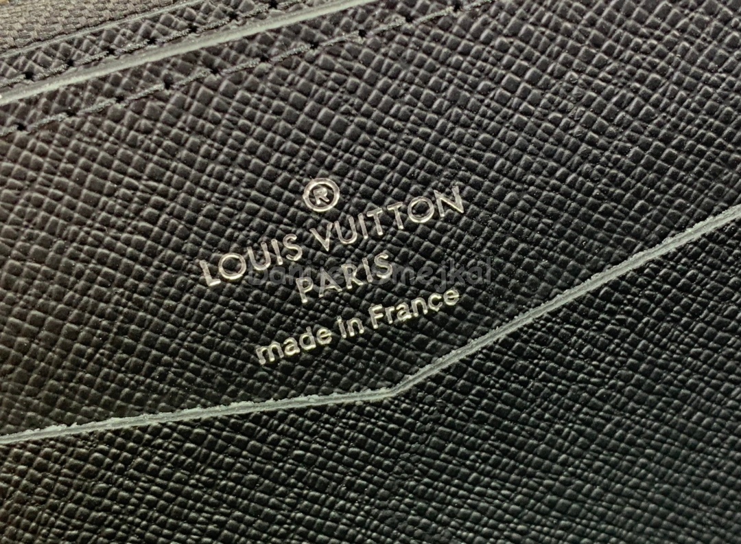 Louis Vuitton Zippy XL 