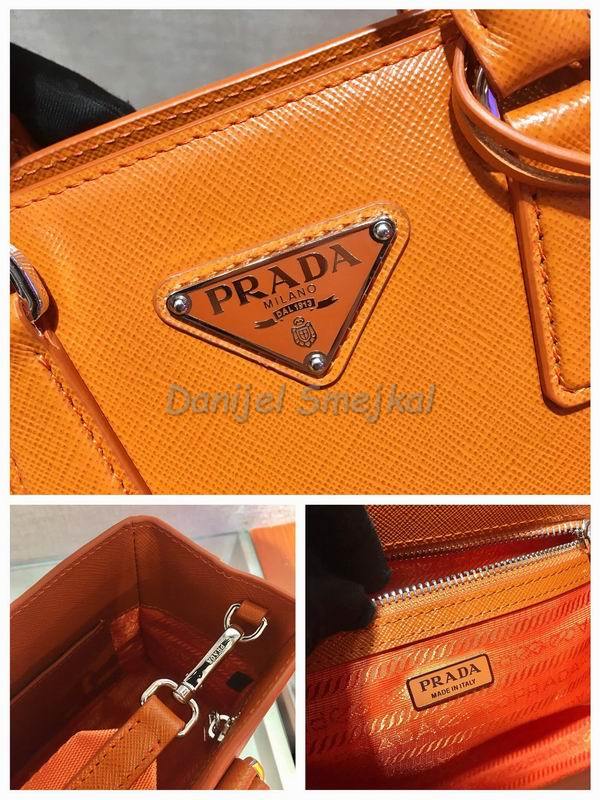 Prada Galleria Saffiano 23cm