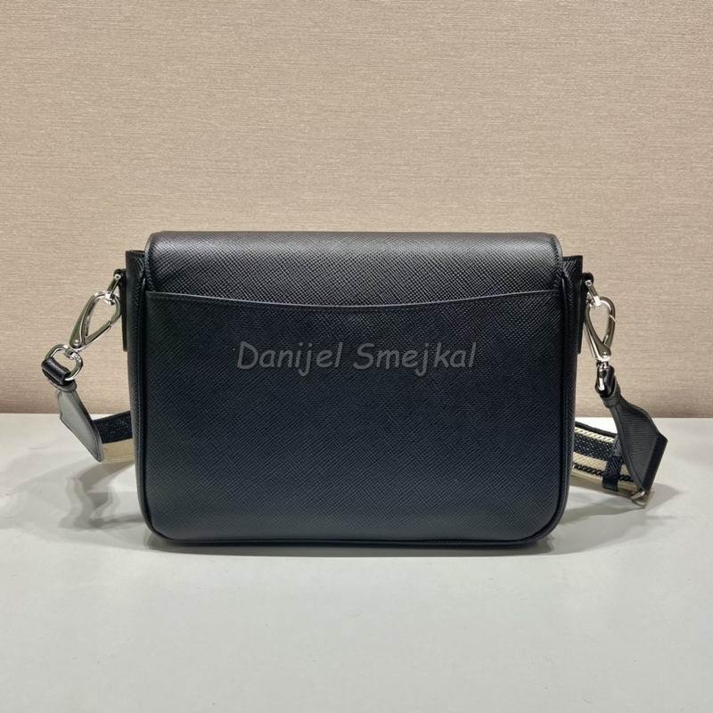 Prada Saffiano 26cm