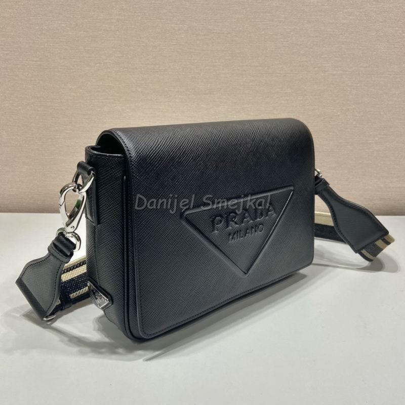 Prada Saffiano 26cm