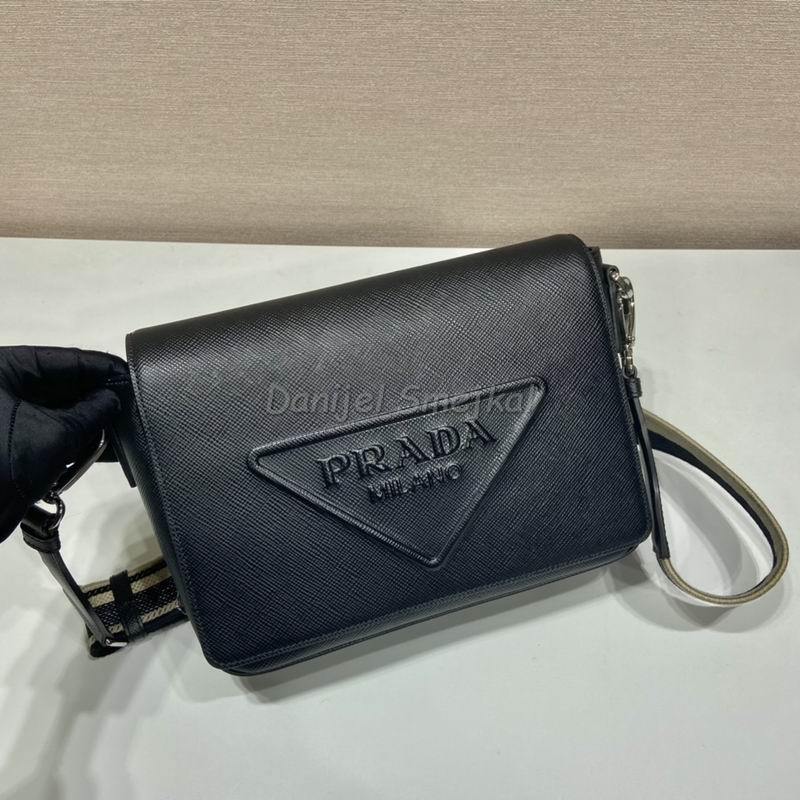 Prada Saffiano 26cm