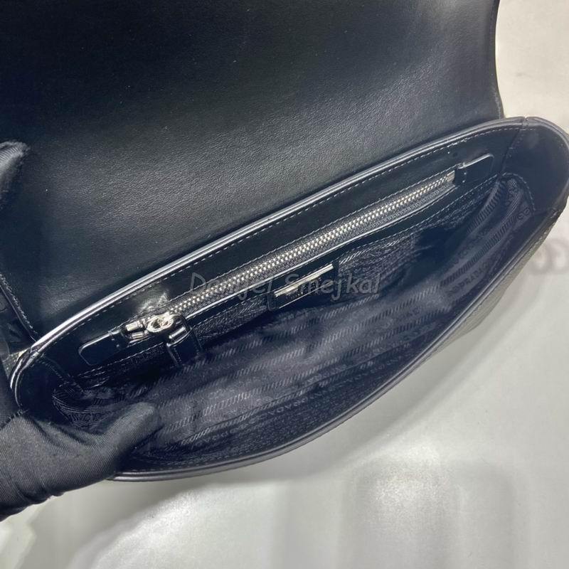 Prada Saffiano 26cm