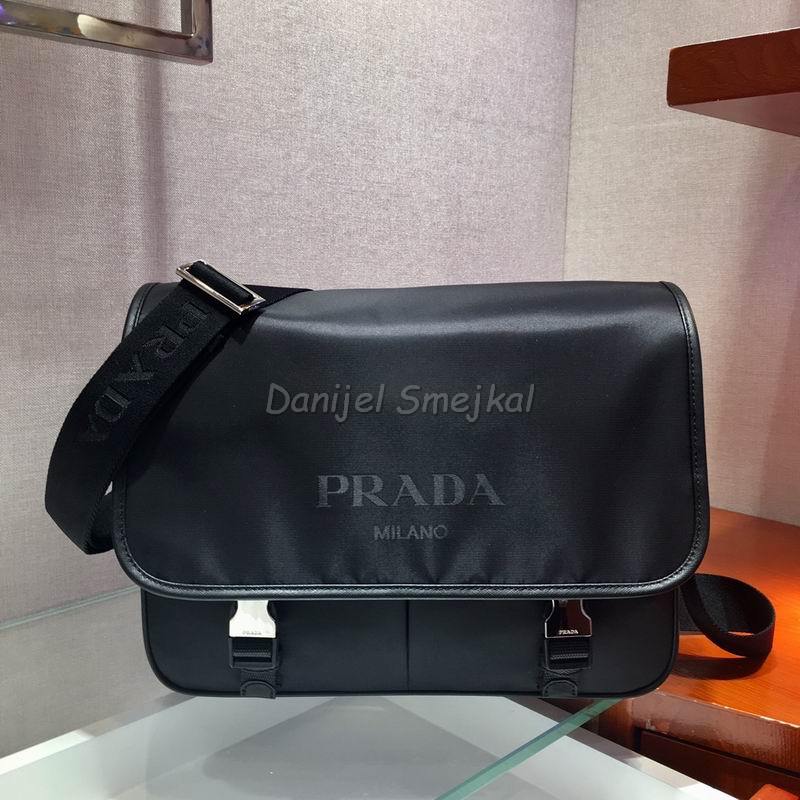 Prada Saffiano 32cm