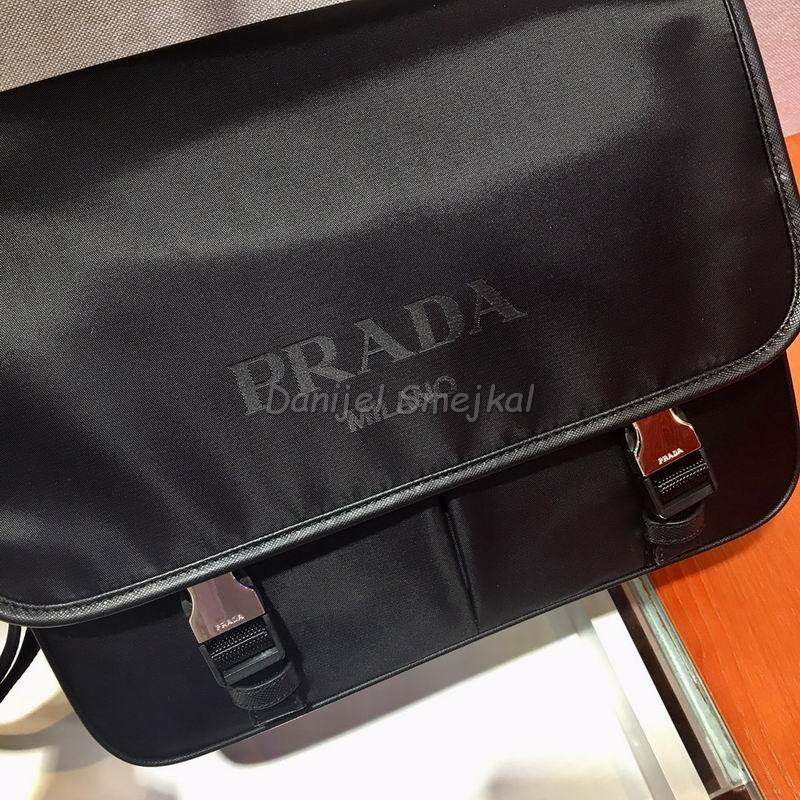 Prada Saffiano 32cm