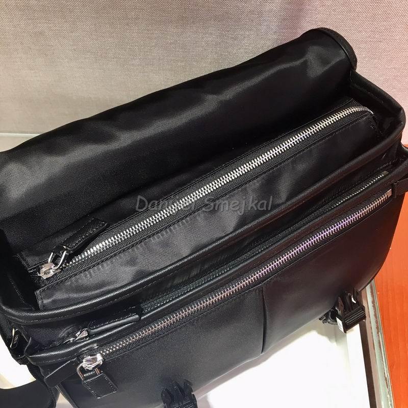 Prada Saffiano 32cm
