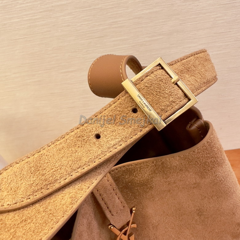 Yves Saint Laurent Bucket Bag 713938 22cm